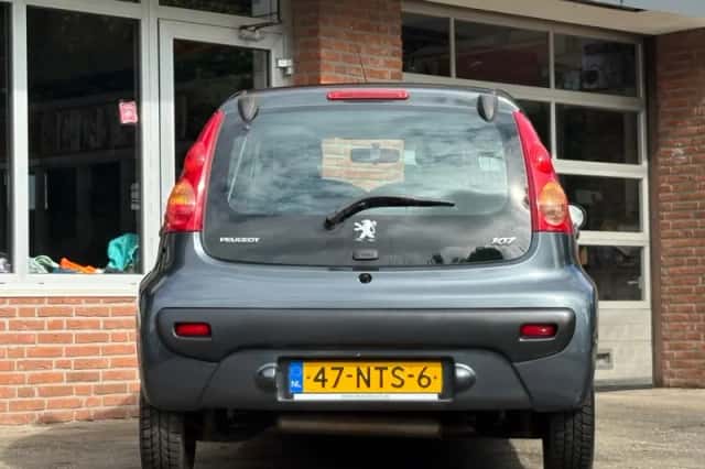 Peugeot 107 (2010) thumbnail 4