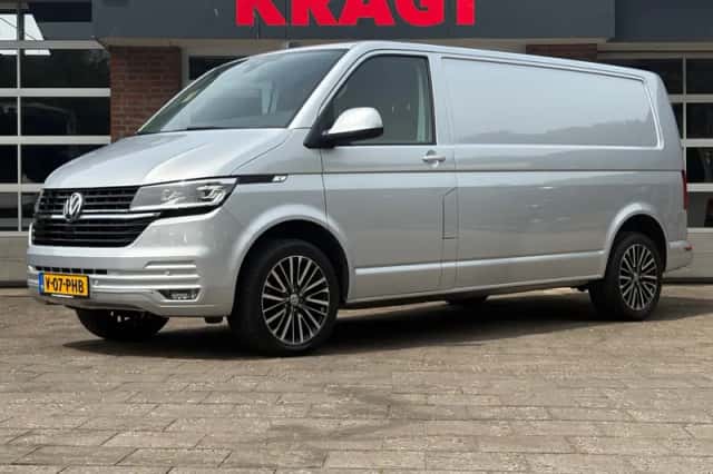 Volkswagen Transporter (2019) thumbnail 1