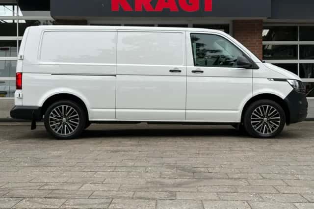 Volkswagen Transporter (2024) thumbnail 6