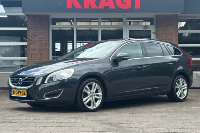 Volvo V60 (2011) thumbnail 1