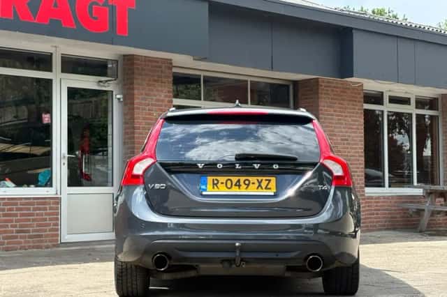 Volvo V60 (2011) thumbnail 5
