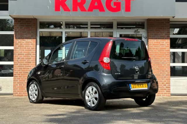 Opel Agila (2009) thumbnail 3