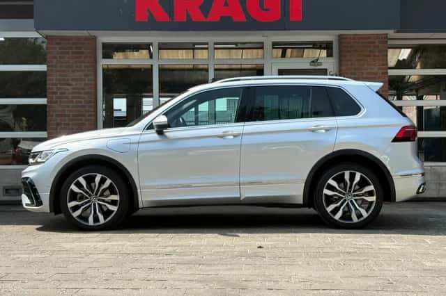 Volkswagen Tiguan (2023) thumbnail 2