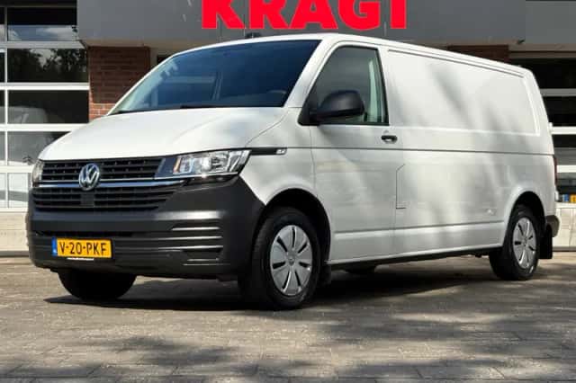 Volkswagen Transporter (2024) thumbnail 1