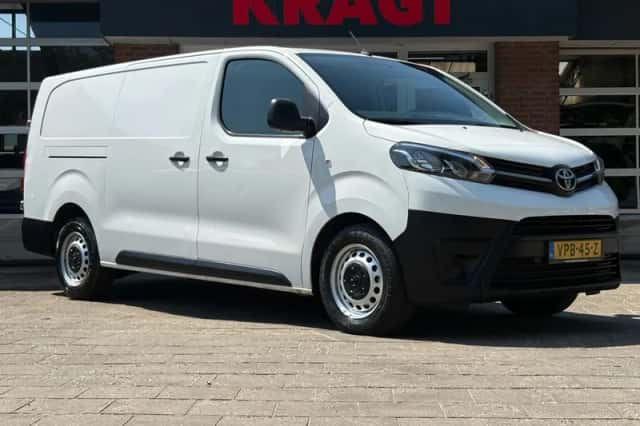 Toyota Proace (2022) thumbnail 2