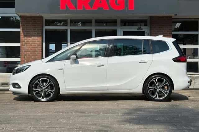 Opel Zafira (2017) thumbnail 2