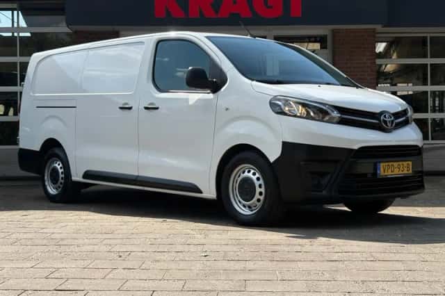 Toyota Proace (2022) thumbnail 2