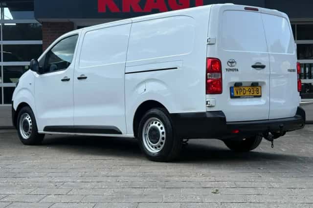 Toyota Proace (2022) thumbnail 3
