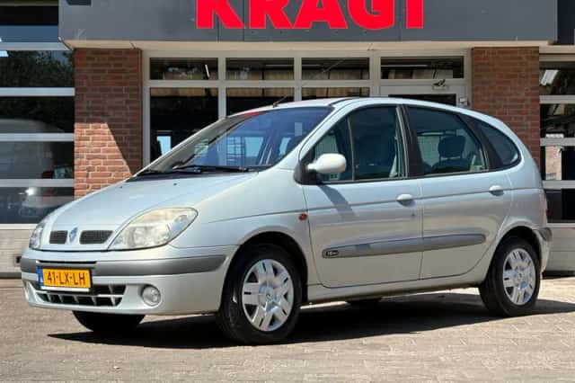 Renault Scénic (2002) thumbnail 1