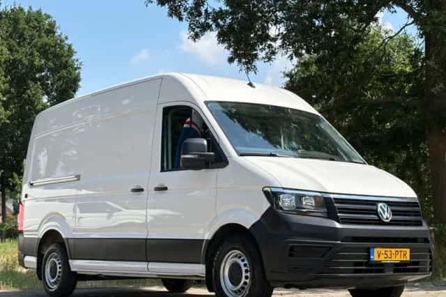 Volkswagen Crafter (2023) thumbnail 2