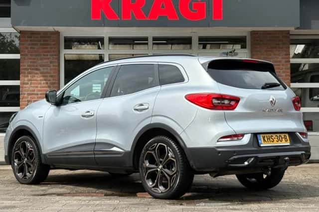 Renault Kadjar (2021) thumbnail 2
