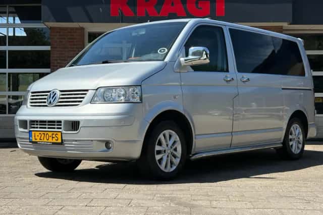 Volkswagen Transporter (2004) thumbnail 1