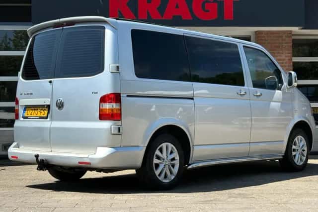 Volkswagen Transporter (2004) thumbnail 5