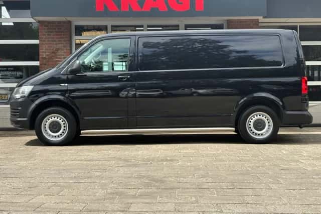 Volkswagen Transporter (2016) thumbnail 6