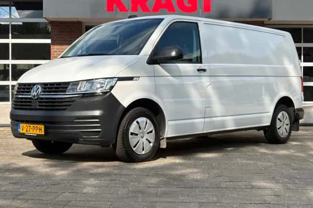 Volkswagen Transporter (2024) thumbnail 1