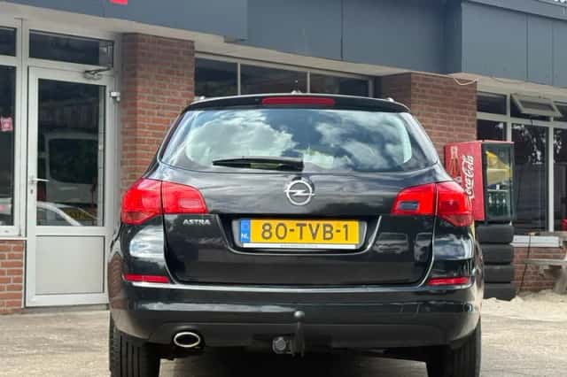 Opel Astra (2012) thumbnail 5