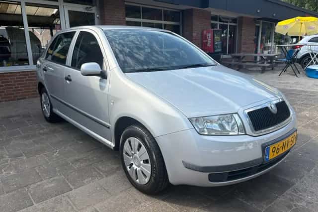 Škoda Fabia (2004) thumbnail 2