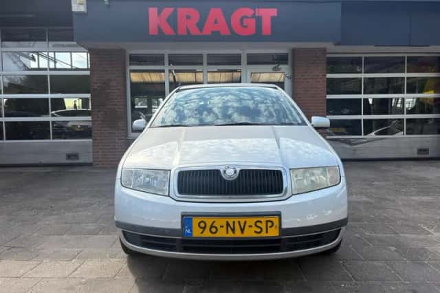 Škoda Fabia (2004) thumbnail 3