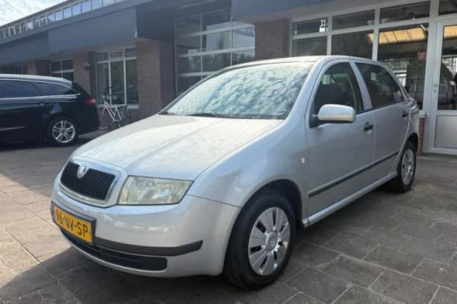 Škoda Fabia (2004) thumbnail 4