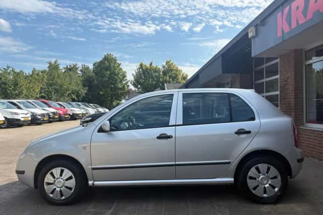 Škoda Fabia (2004) thumbnail 6