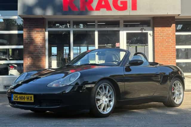 Porsche Boxster (2001) thumbnail 2