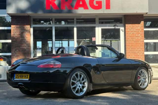 Porsche Boxster (2001) thumbnail 5