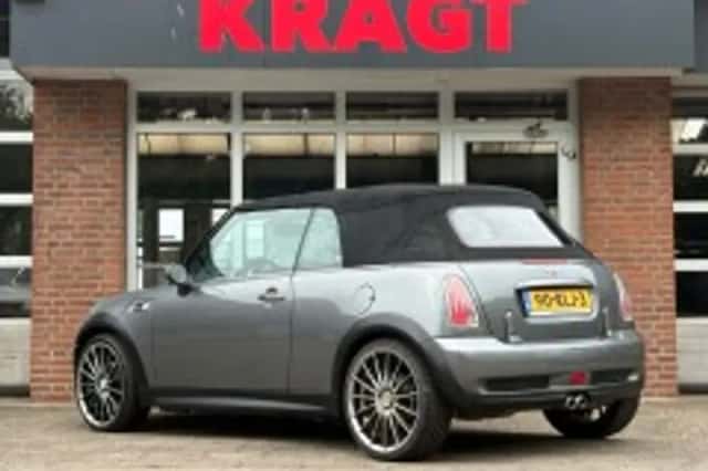 MINI Cooper (2005) thumbnail 4
