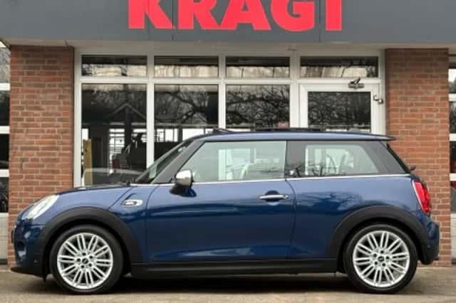 MINI Cooper (2018) thumbnail 3
