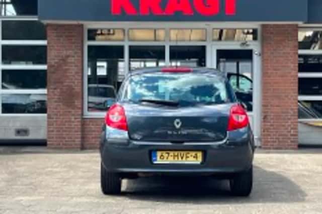 Renault Clio (2009) thumbnail 6