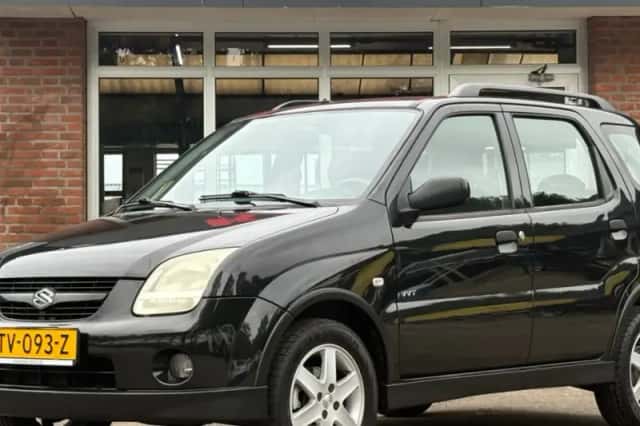 Suzuki Ignis (2005) thumbnail 1