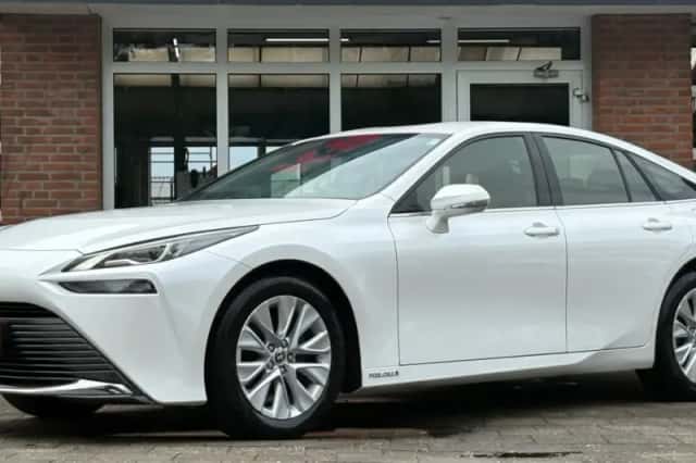 Toyota Mirai (2021) thumbnail 1