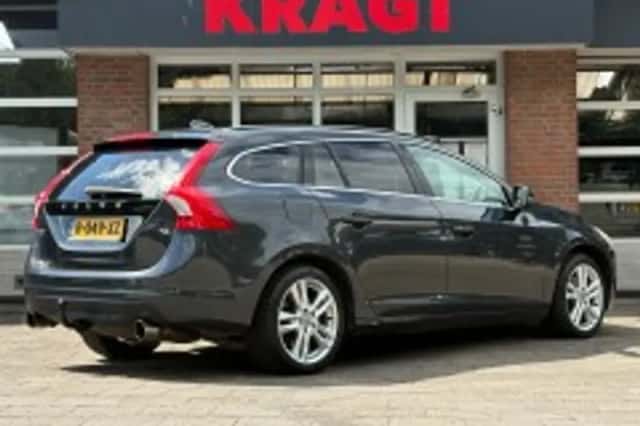 Volvo V60 (2011) thumbnail 5