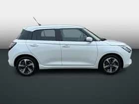 Suzuki Swift (2025) thumbnail 2