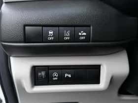 Suzuki Swift (2025) thumbnail 11