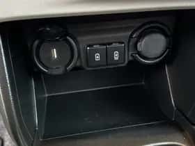 Suzuki Swift (2025) thumbnail 16