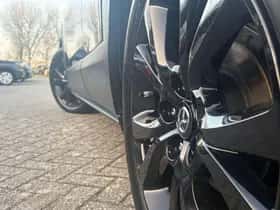Mazda CX-30 (2025) thumbnail 9