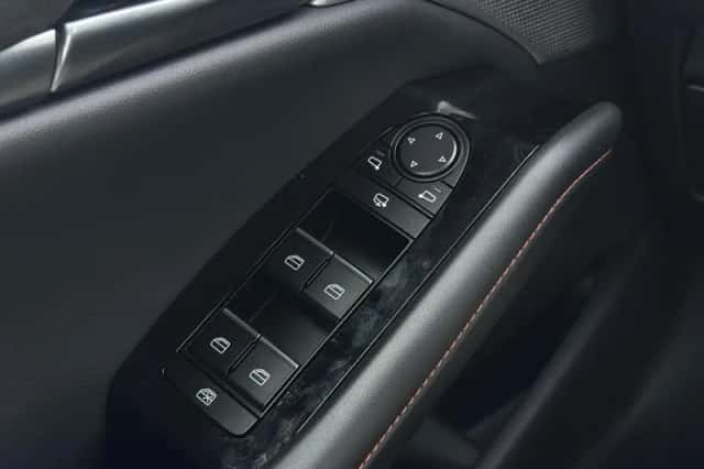 Mazda 3 (2025) thumbnail 16