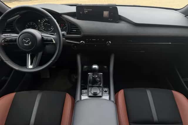 Mazda 3 (2025) thumbnail 5