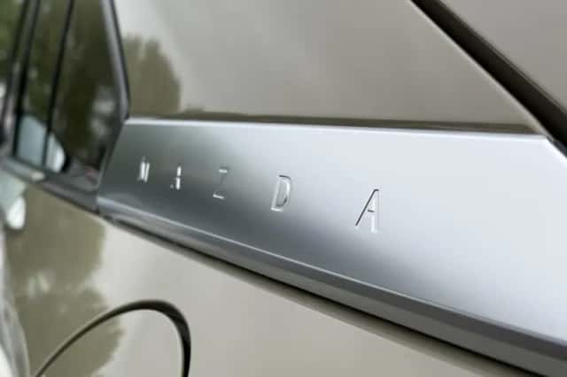 Mazda MX-30 (2025) thumbnail 12