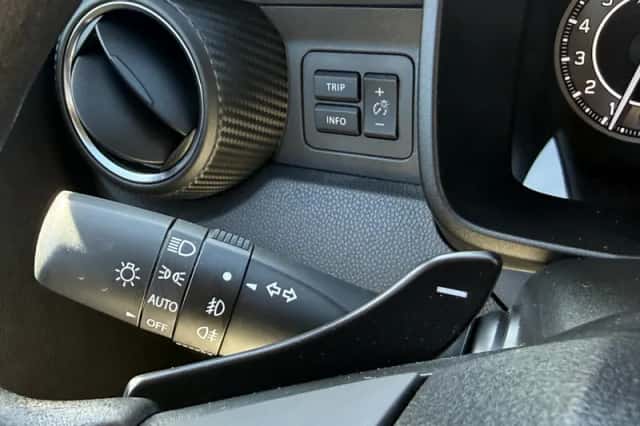 Suzuki Ignis (2021) thumbnail 8