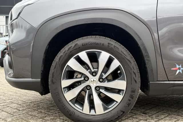 Suzuki S-Cross (2025) thumbnail 7