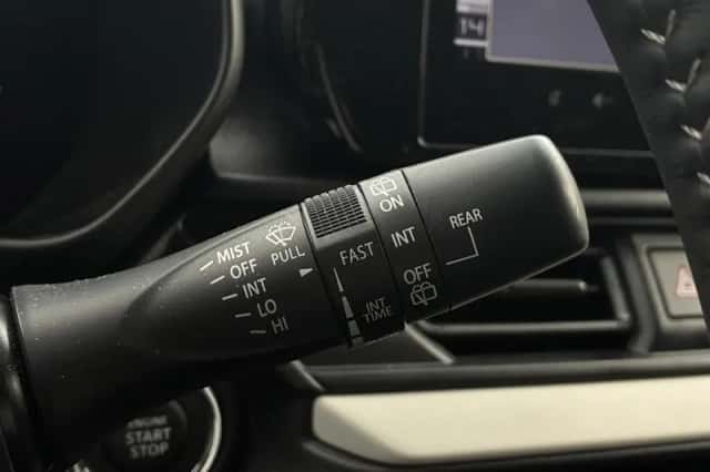 Suzuki Swift (2025) thumbnail 16