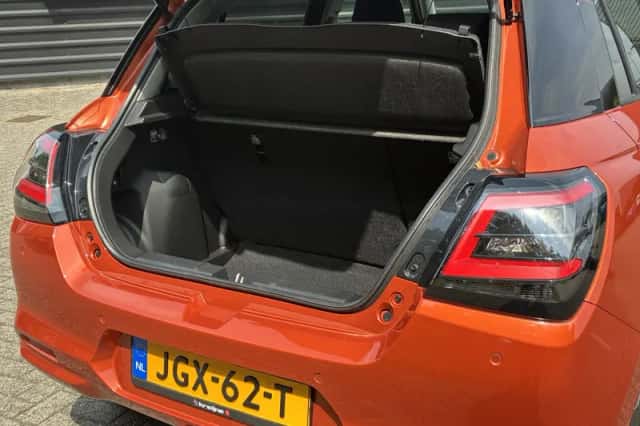Suzuki Swift (2025) thumbnail 7