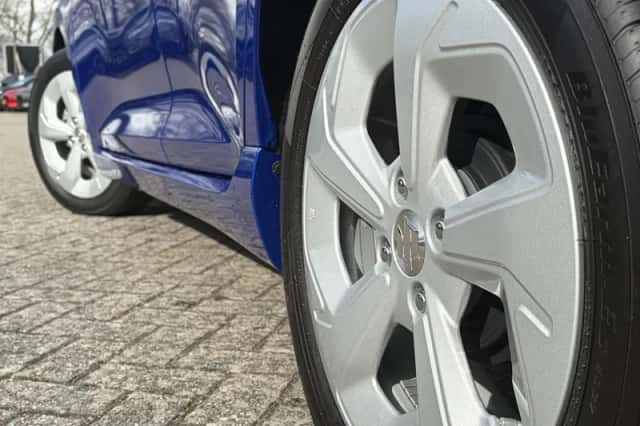 Suzuki Swift (2025) thumbnail 10
