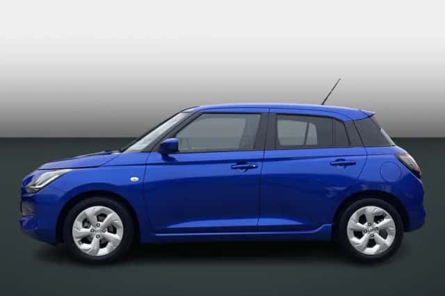 Suzuki Swift (2025) thumbnail 2