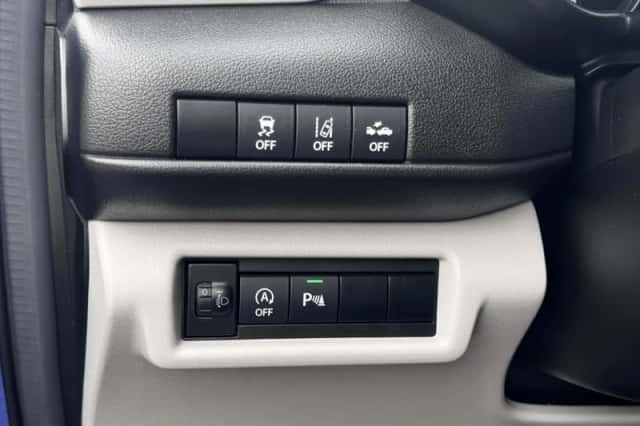 Suzuki Swift (2025) thumbnail 12