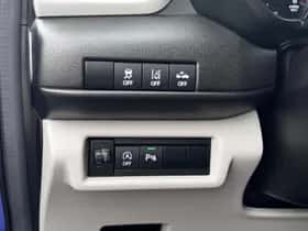 Suzuki Swift (2025) thumbnail 12