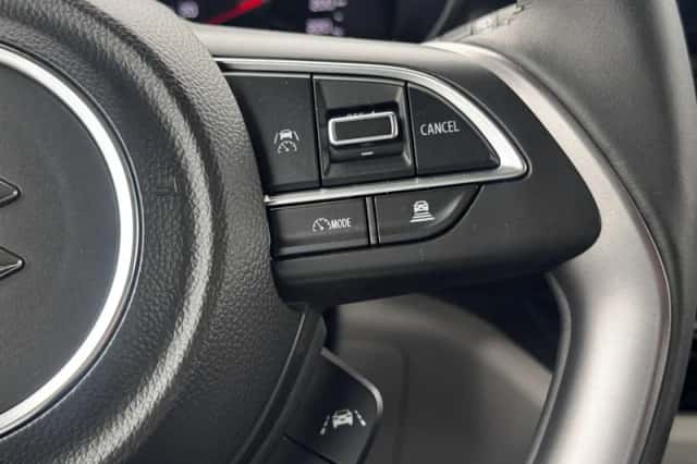 Suzuki Swift (2025) thumbnail 16