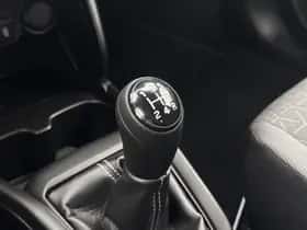 Suzuki Swift (2025) thumbnail 21