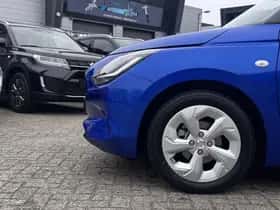 Suzuki Swift (2025) thumbnail 4